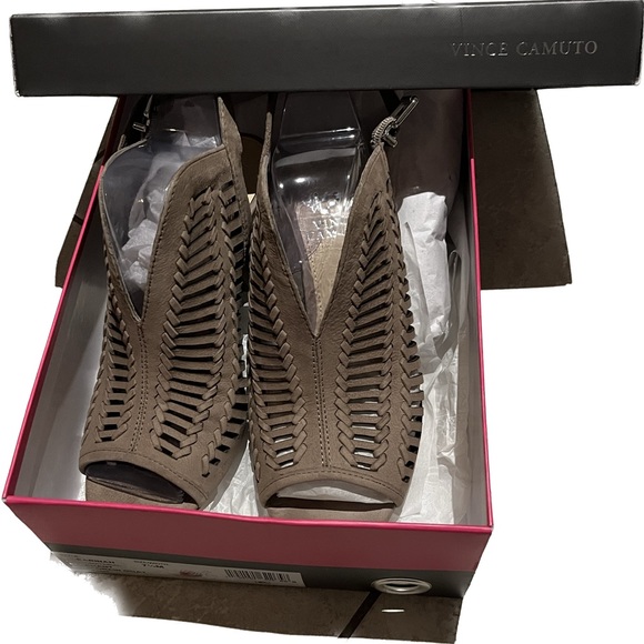 Vince Camuto Sandal 7.5 ***New - Picture 4 of 4